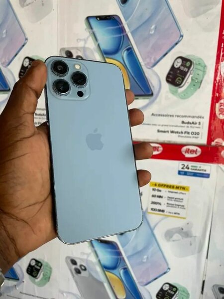iPhone 13 Pro Max Bleu
