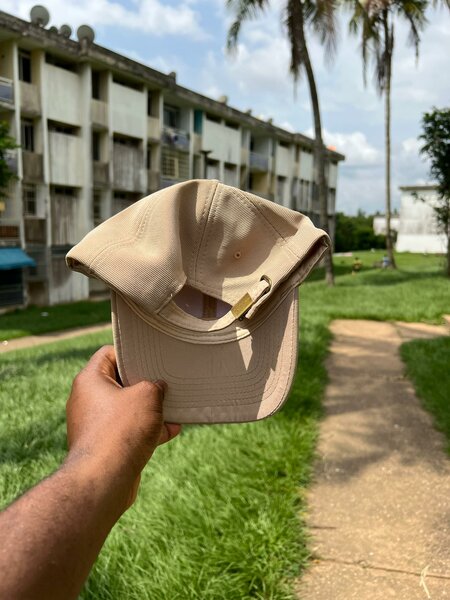 Casquette beige unisexe