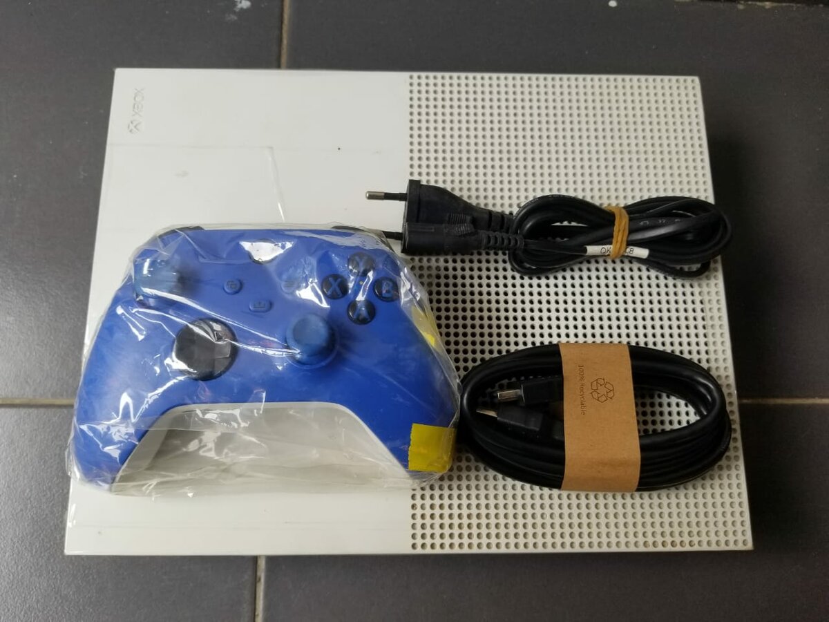 Console Xbox One S 1TB