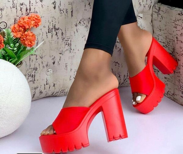 Sandales à talons hauts femme