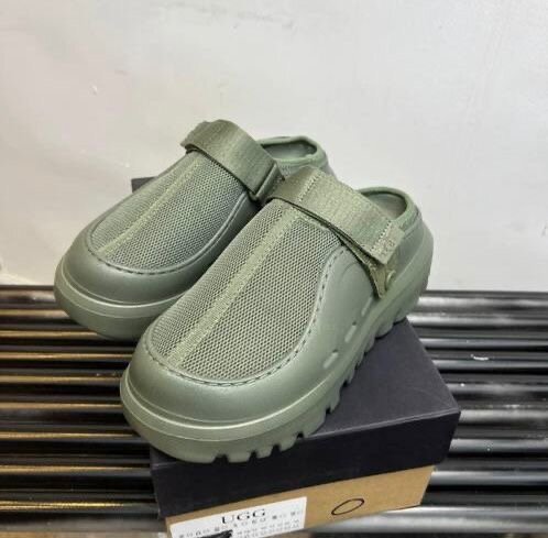 Chaussures UGG pour homme et femme