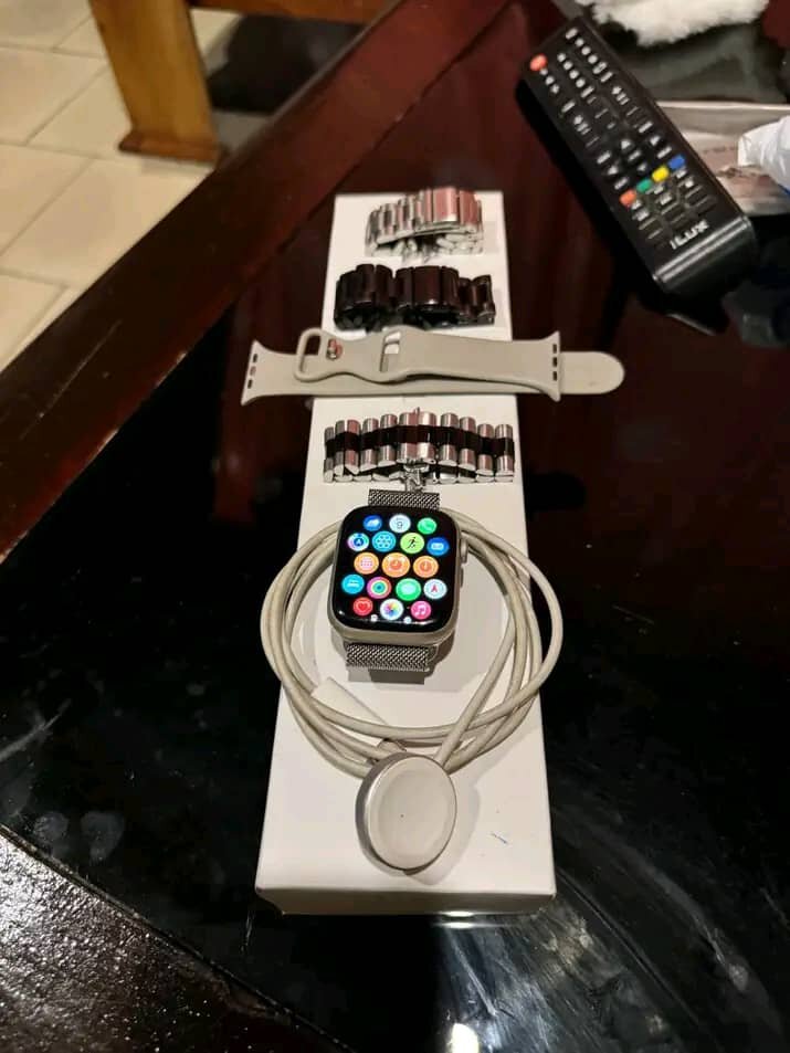 Montre intelligente avec accessoires