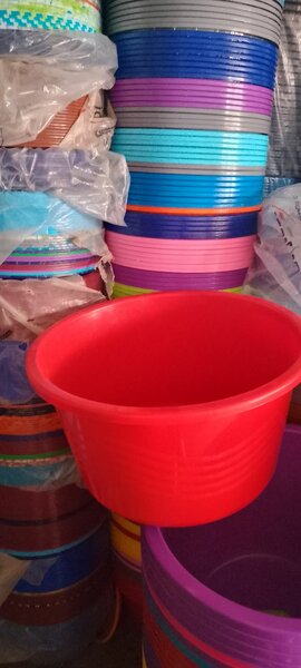 Bassine en plastique robuste