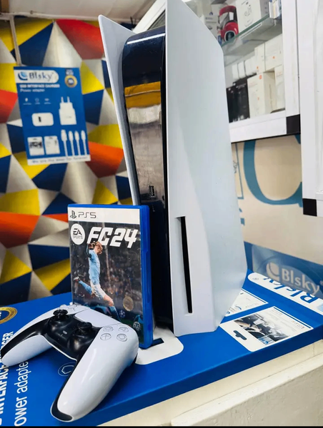 Console de Jeu PS5 avec Manette