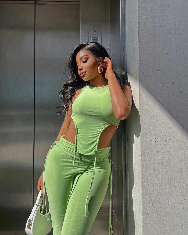 Ensemble vert élégant femme