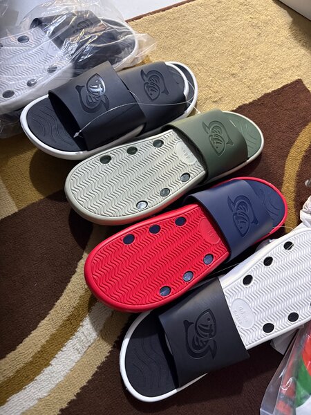 Sandales de douche confortables