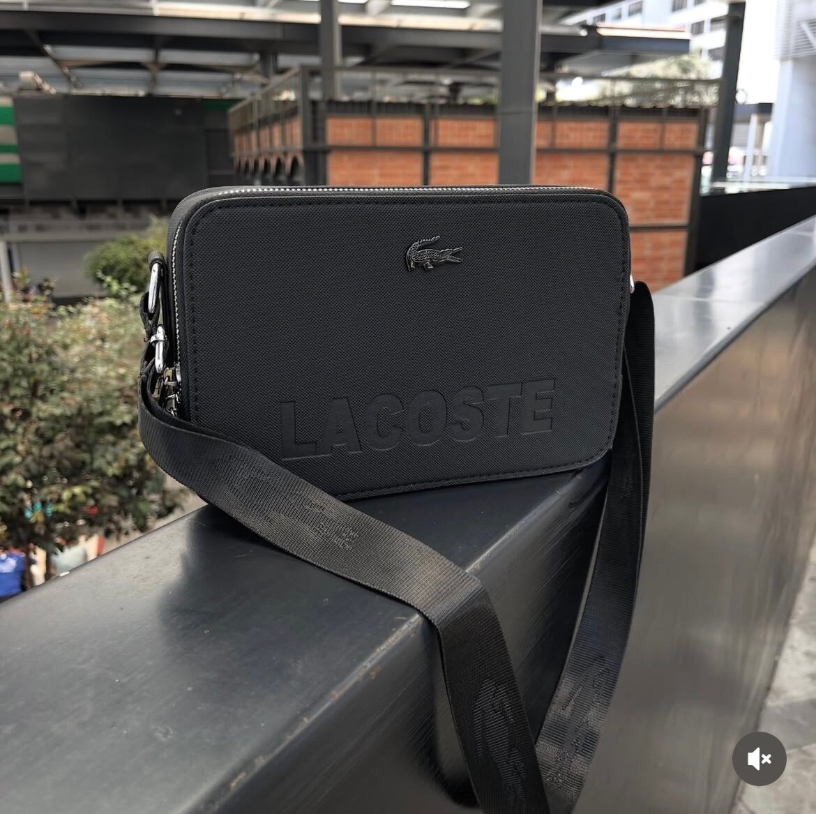 Sacoche bandoulière Lacoste