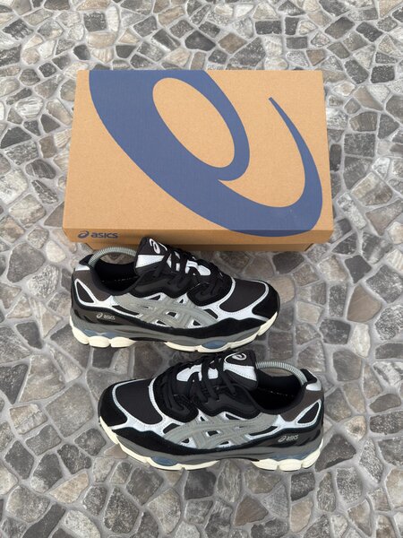 Chaussures de course ASICS