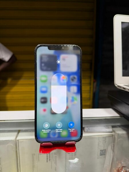 iPhone 12 Pro Max 256Go et 2pu