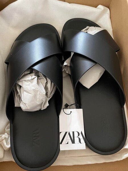 Sandales Zara en cuir élégant