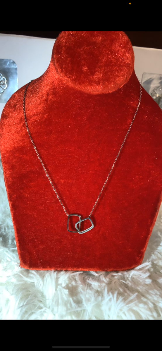 Collier élégant en argent