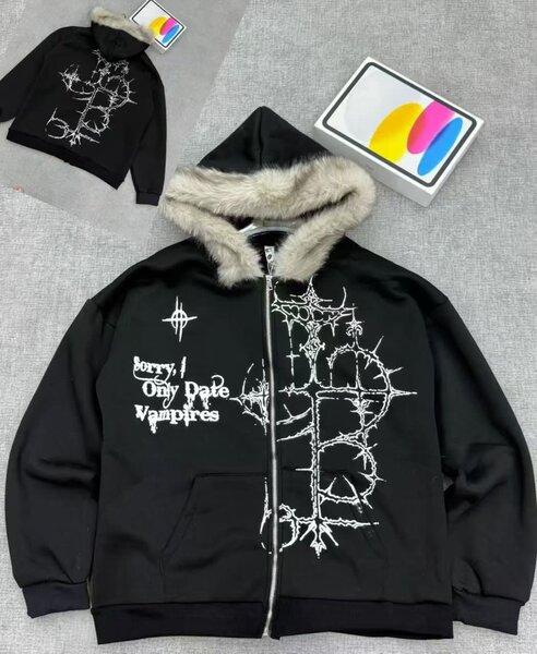 Veste à capuche gothique