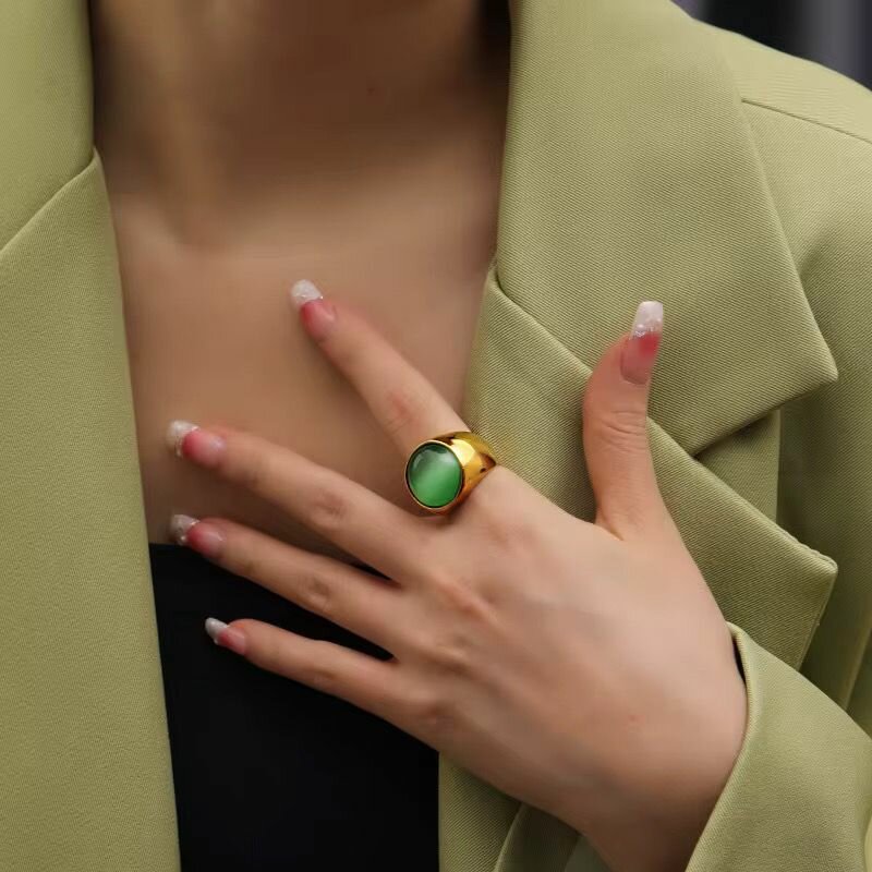 Bague élégante en pierre