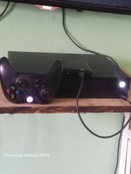 Console de jeux avec manette