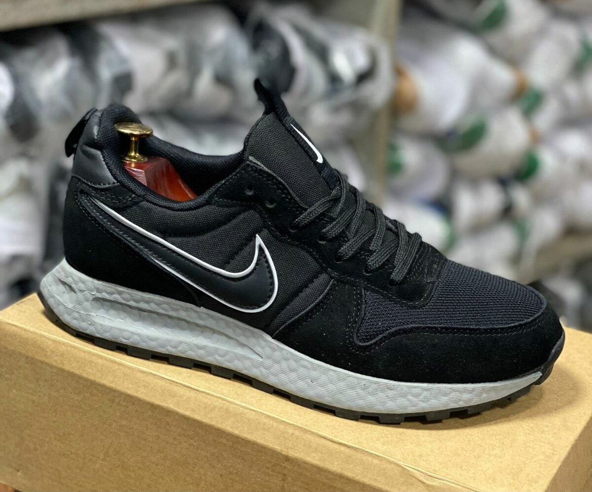 Baskets Noires Confort Nike