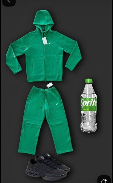 Ensemble de survêtement vert