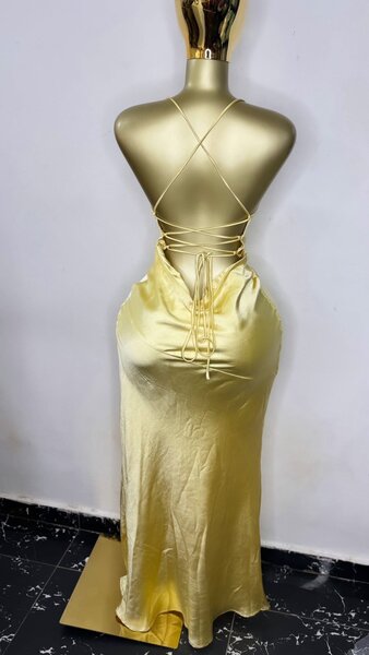 Robe de Soirée Dorée Satinée