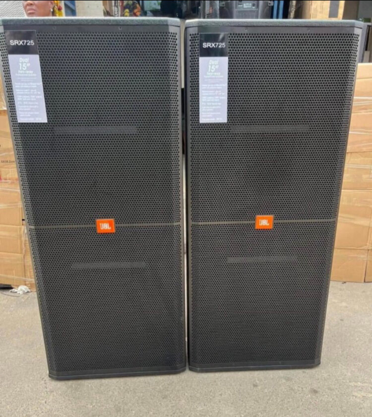 Enceintes JBL SRX725 Puissantes