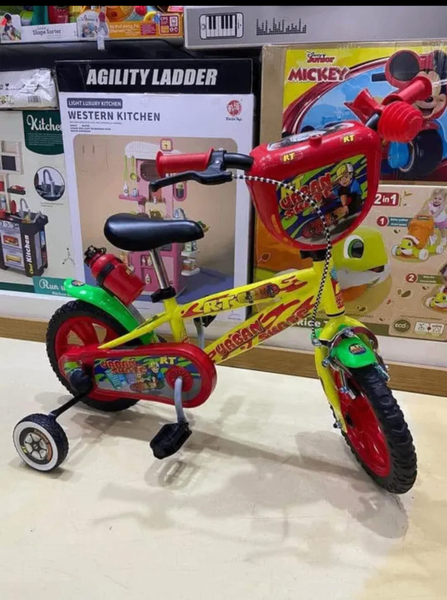 Vélos enfants colorés