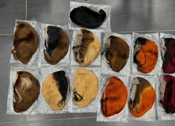 Perruque de Dentelle Luxe