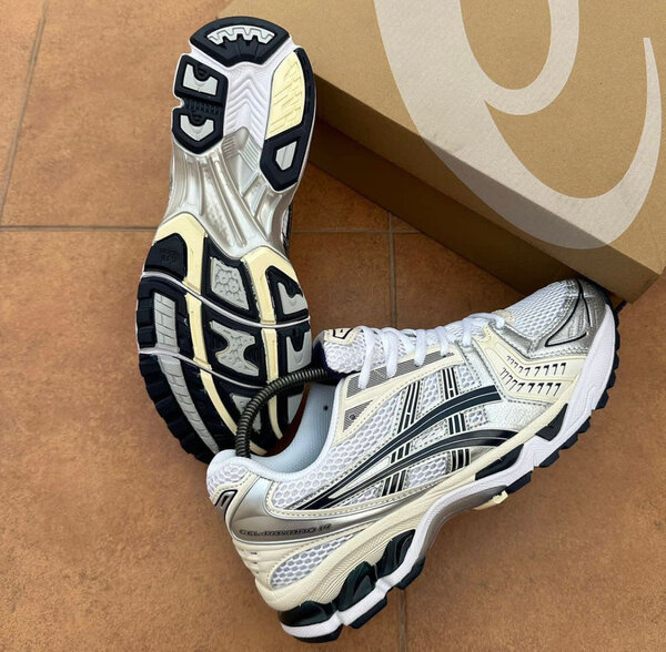 Chaussures de course légères