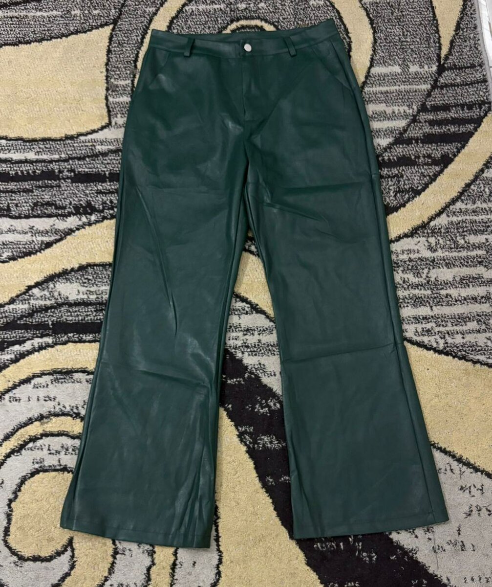Pantalon en similicuir stylé