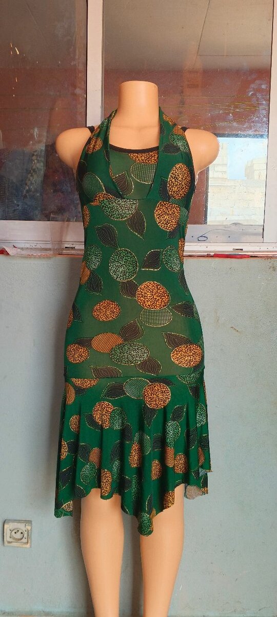 Robe élégante sans manches