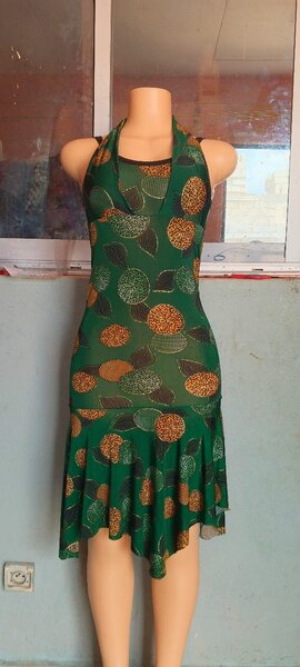 Robe élégante sans manches