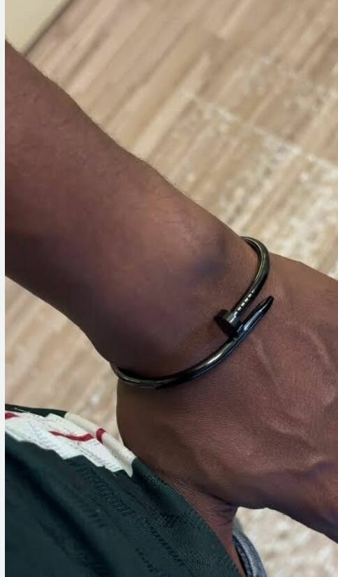 Bracelet Clou Élegant