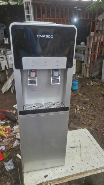 Distributeur d'eau Nasco