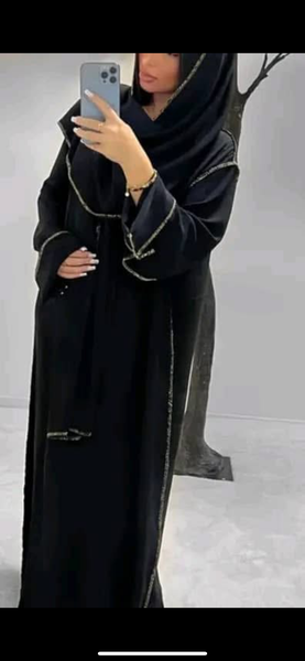 Abaya élégante noire