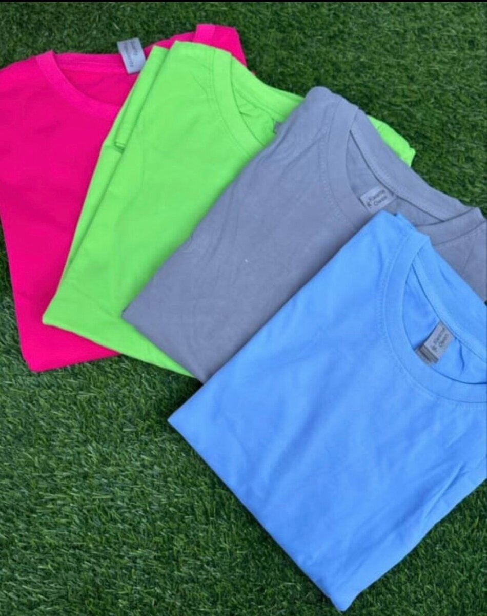 T-shirts basiques colorés