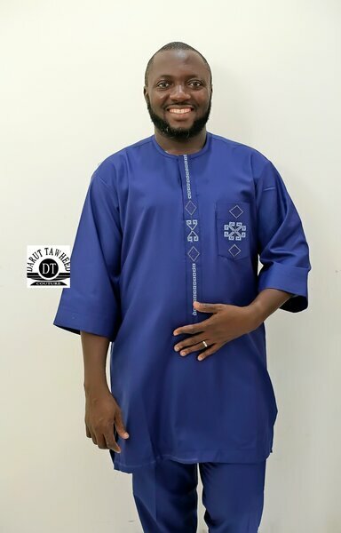 Ensemble homme bleu brodé