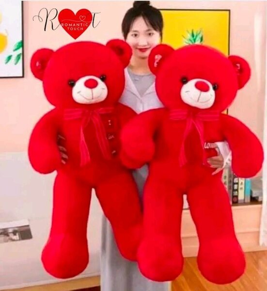 Ours en peluche rouge géant