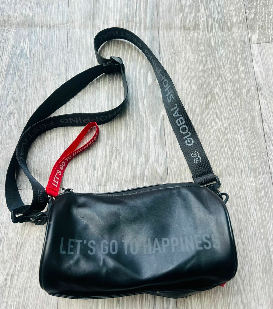 Sacoche Bandoulière en Cuir Noir