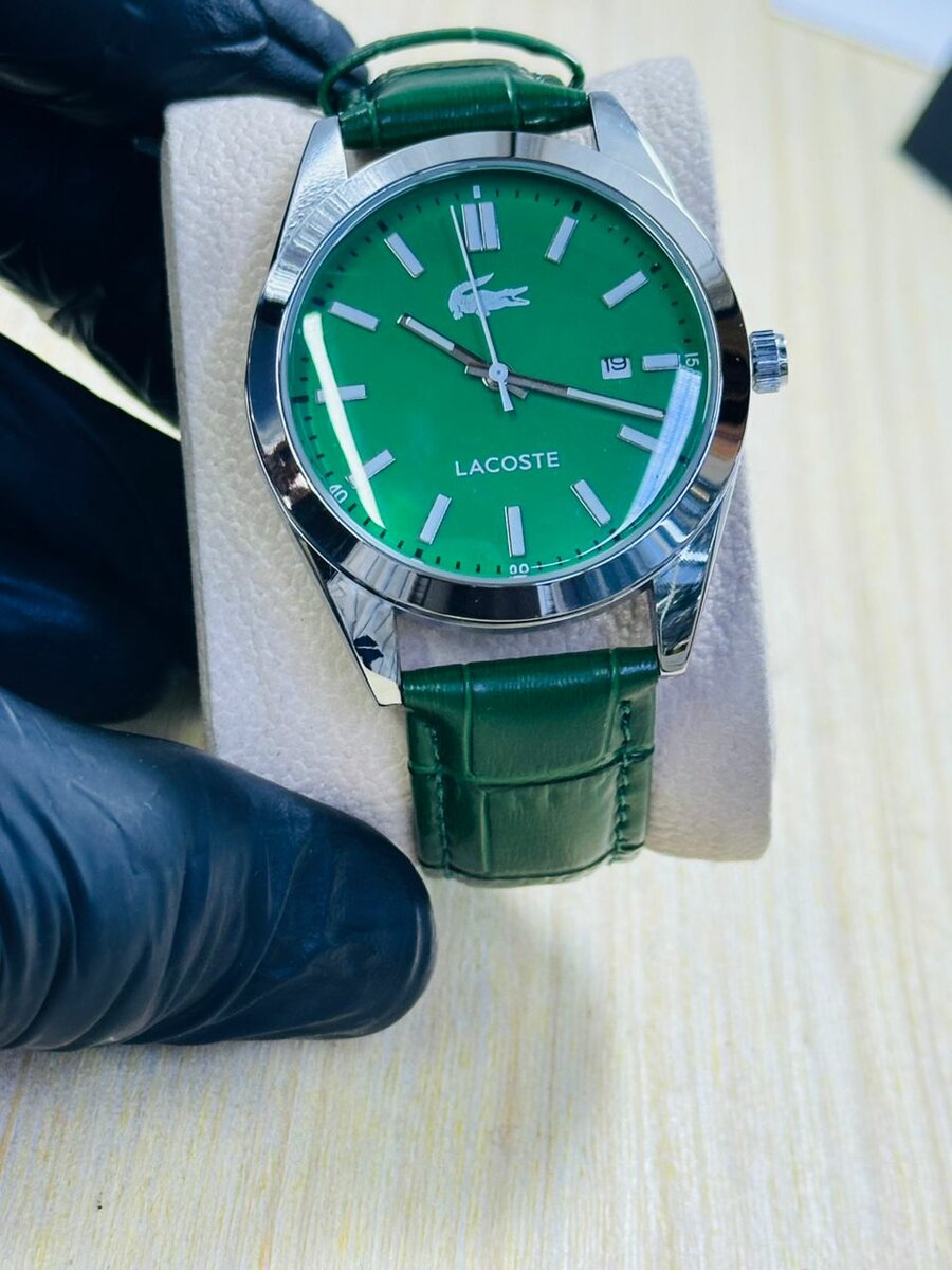 Lacoste Montre Homme Élégante