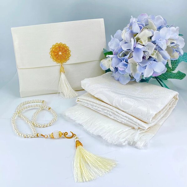 Ensemble de prière élégant