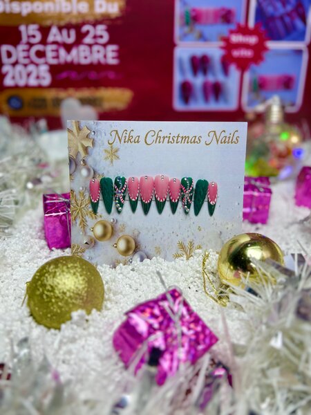 Ongles de Noël Nika