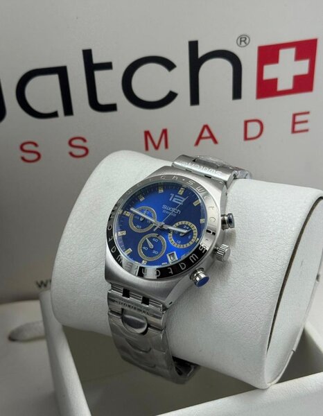 Montre Suisse en Acier