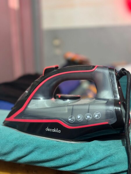 Fer à repasser puissant Decakila
