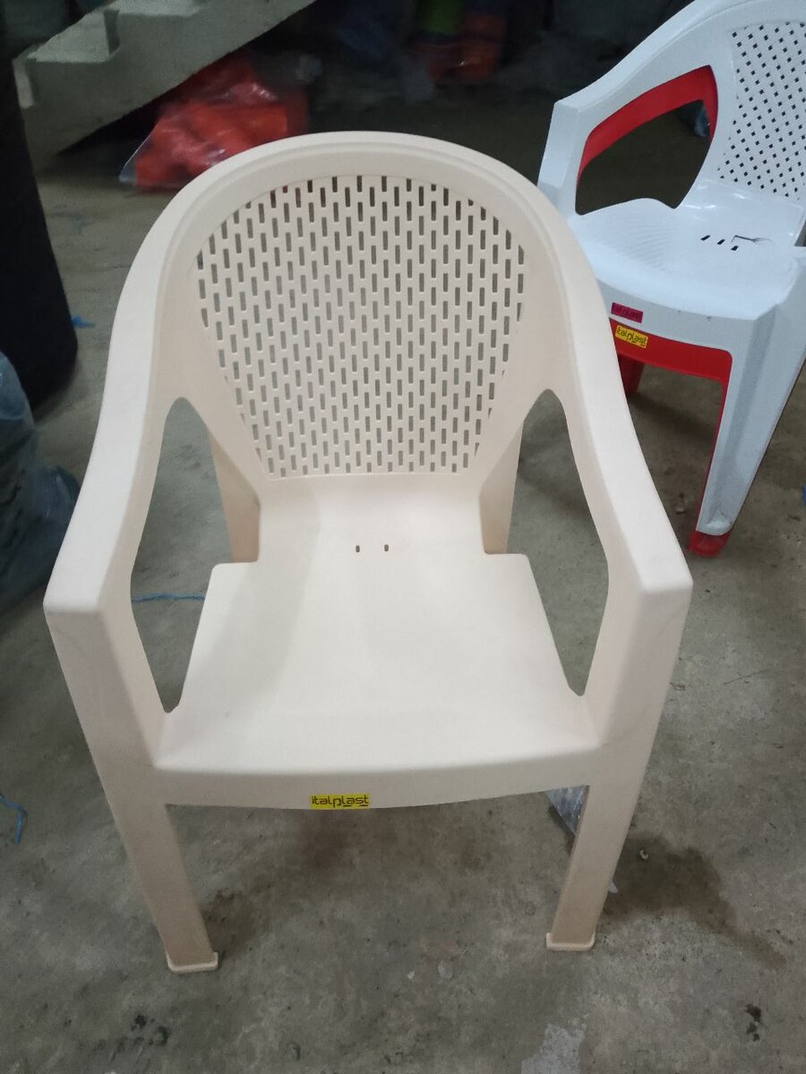 Chaise Plastique Empilable