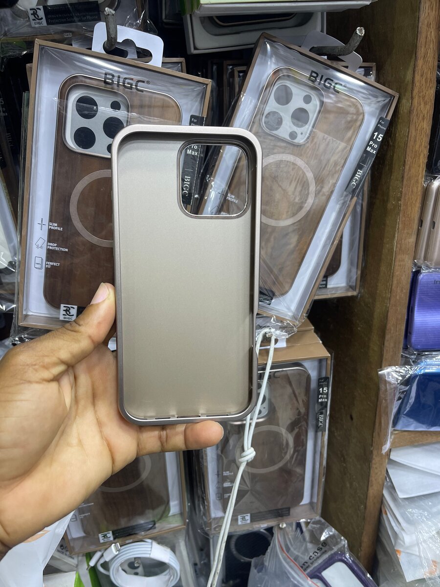 Coque iPhone 15 Pro Max Bois