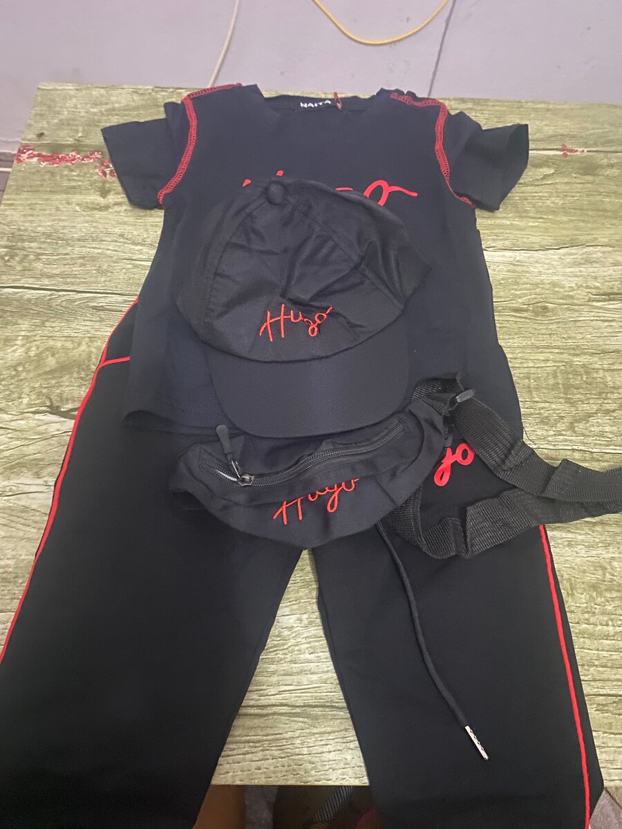 Ensemble enfant Hugo