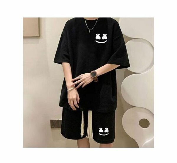 Ensemble t-shirt et short noir