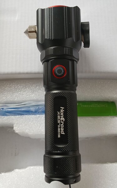 Lampe de poche tactique multifonction