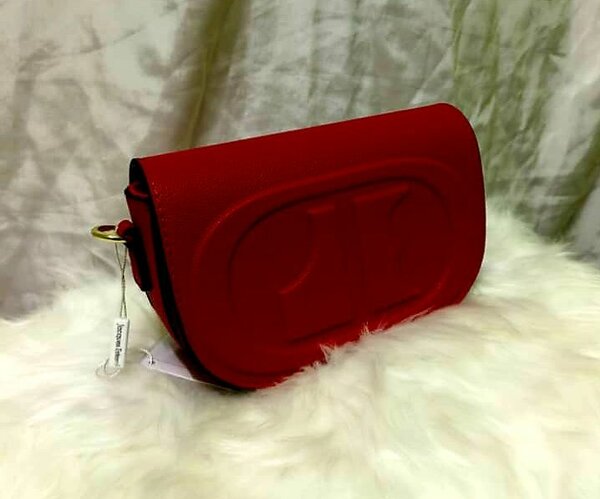 Élégante pochette en cuir