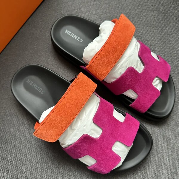 Sandales Hermès colorées