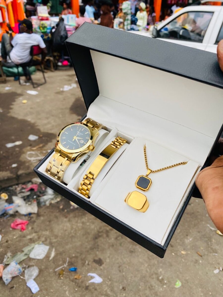Coffret Montre et Bijoux Élégant