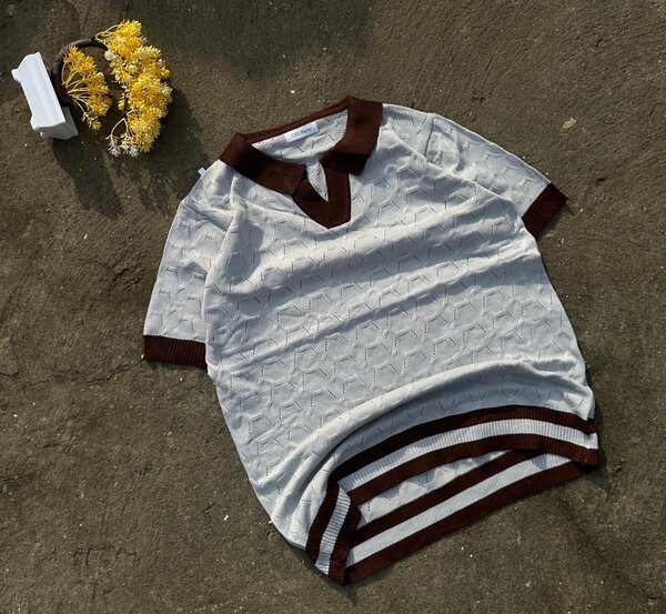 T-shirt en tricot élégant