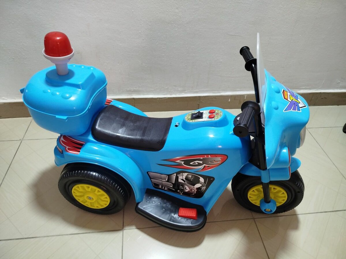 Moto enfant électrique bleu